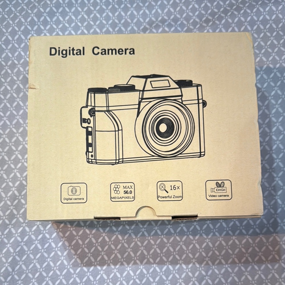 Digital Camera with 16x Zoom - Black